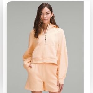 🎉 HOST PICK 🎉Lululemon Scuba oversized half zip cropped hoodie